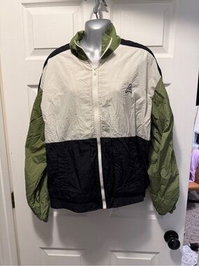 Aeropostale White Black Olive Green Colorblock Windbreaker